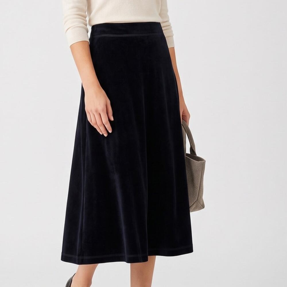 Chico's Travelers Size 1 Medium Black Liquid Knit Skirt